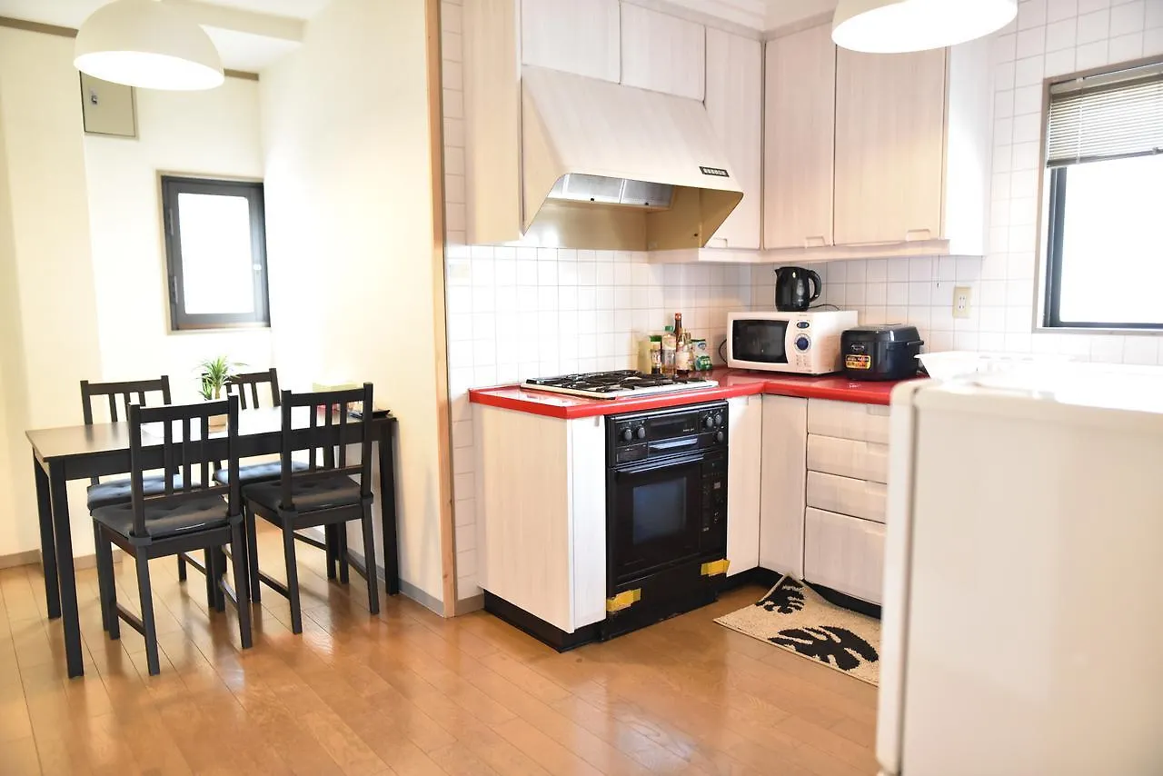 אוסקה Guest House 168 0*,