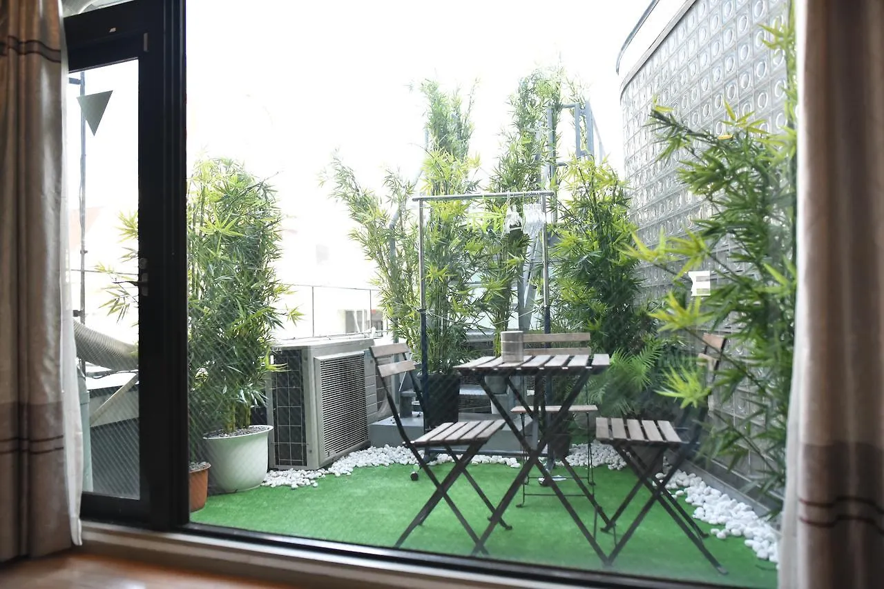 אוסקה Guest House 168