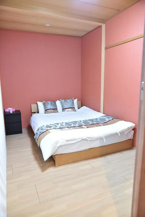 דירה אוסקה Guest House 168