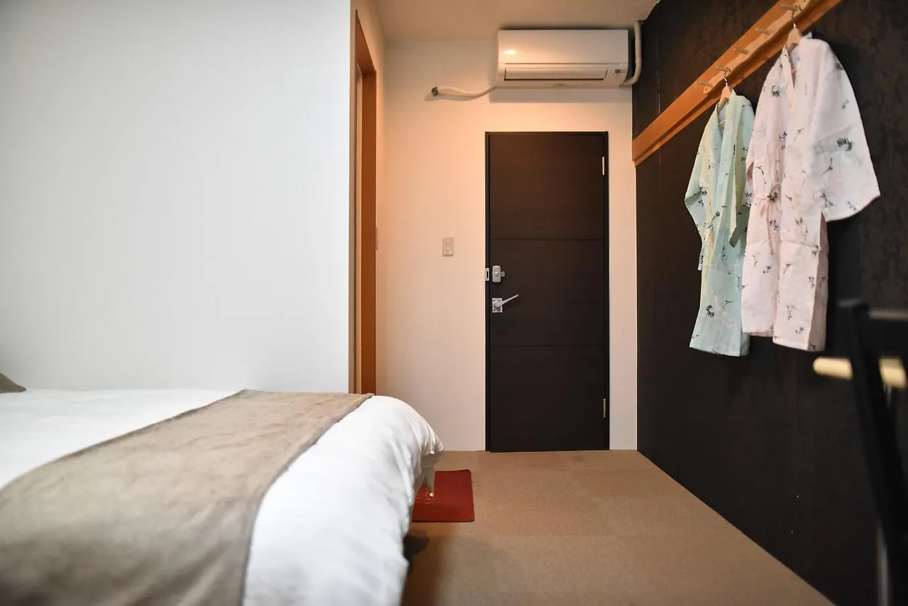 Guest House 168 Osaka Apartment